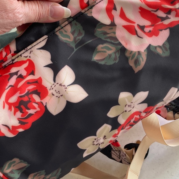 VS NOON Black Floral Backpack with Pink Roses - Picture 11 of 16